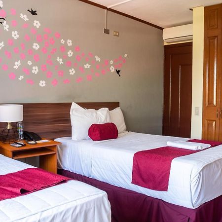 Hotel Fotherhouse Сан Салвадор Екстериор снимка