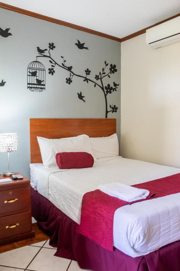 Hotel Fotherhouse Сан Салвадор Екстериор снимка