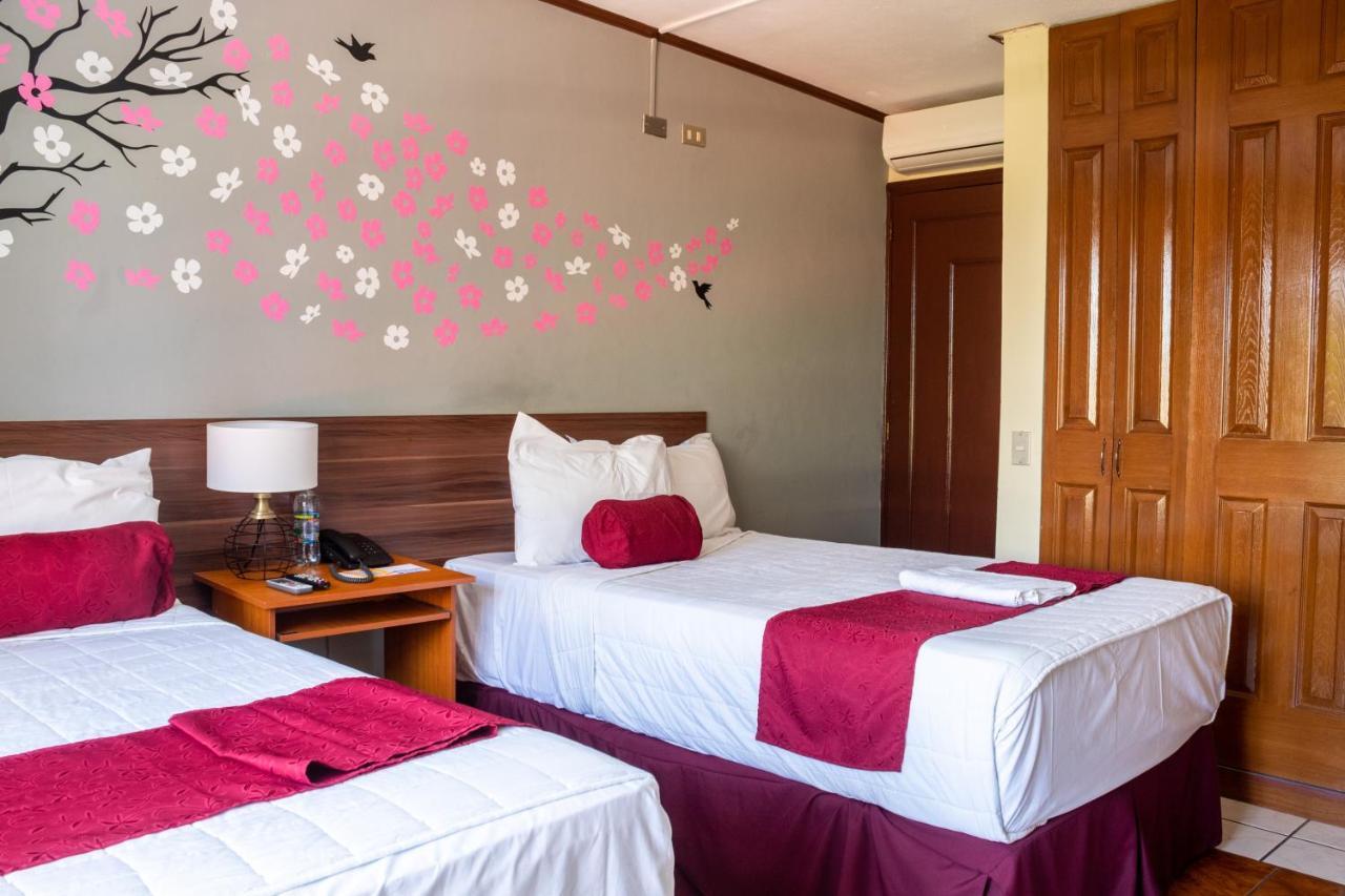 Hotel Fotherhouse Сан Салвадор Екстериор снимка