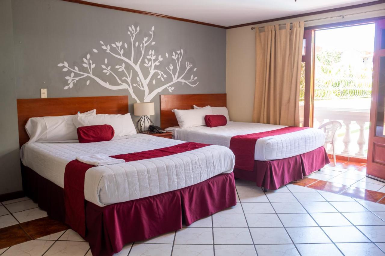 Hotel Fotherhouse Сан Салвадор Екстериор снимка