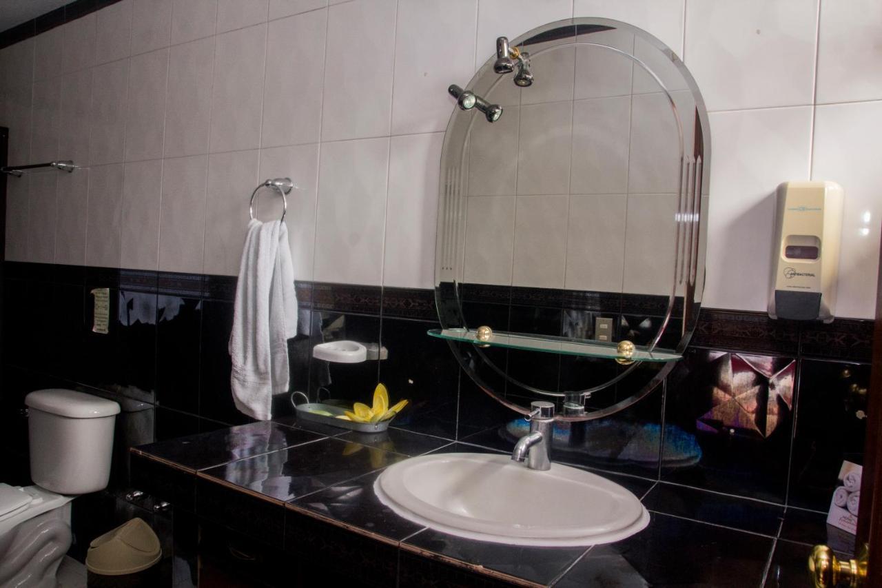 Hotel Fotherhouse Сан Салвадор Екстериор снимка