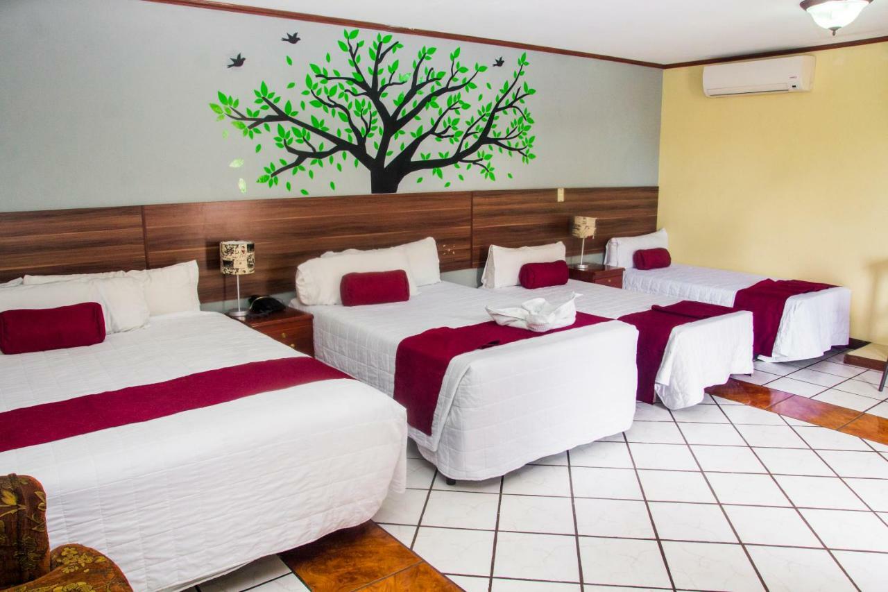 Hotel Fotherhouse Сан Салвадор Екстериор снимка